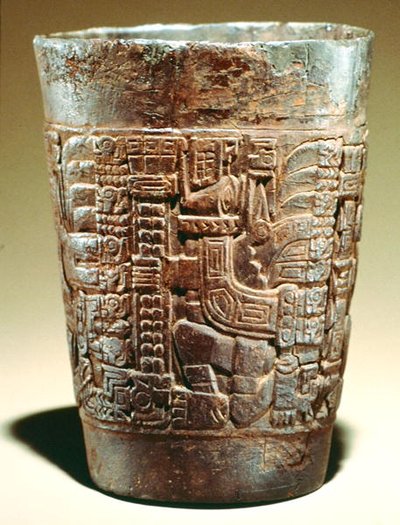 Vat met glyphen van de goden door Mayan